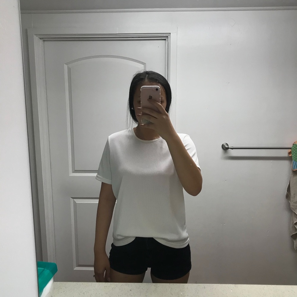 Plain ribbed white T